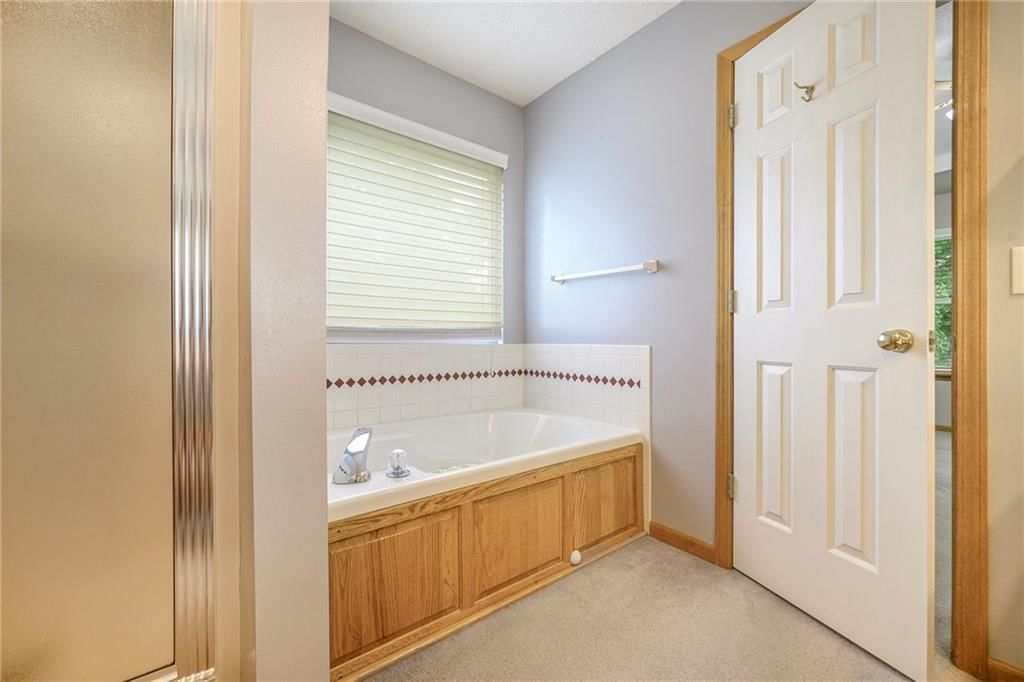 2409 NE CEDAR CREEK Court — photo 17