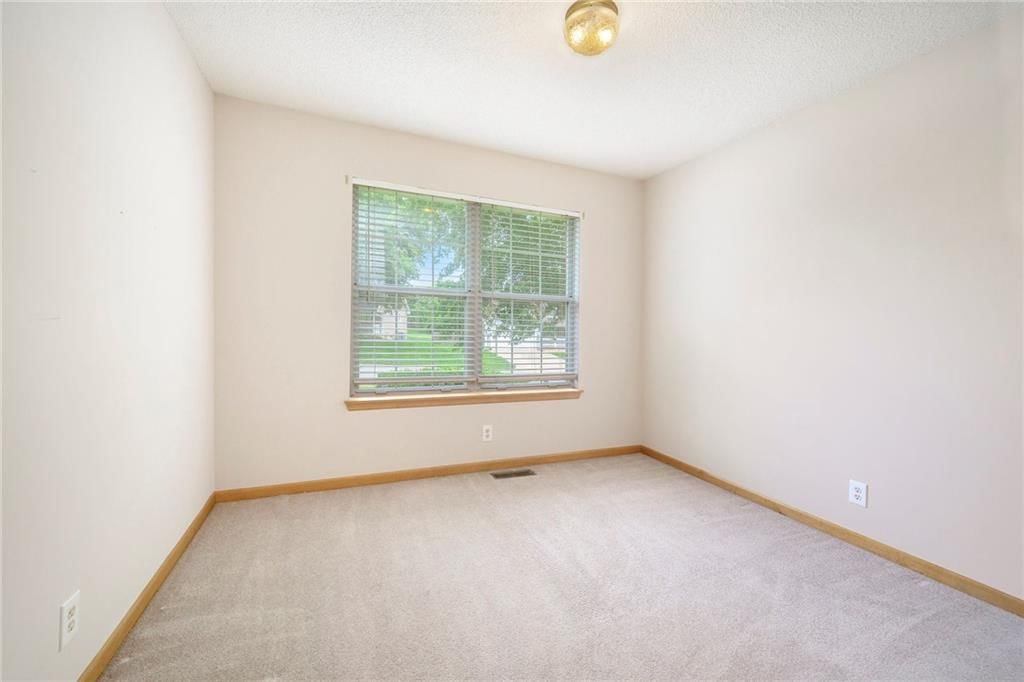 2409 NE CEDAR CREEK Court — photo 21