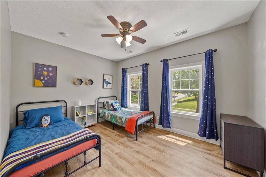 128 W Sea Avenue — photo 18