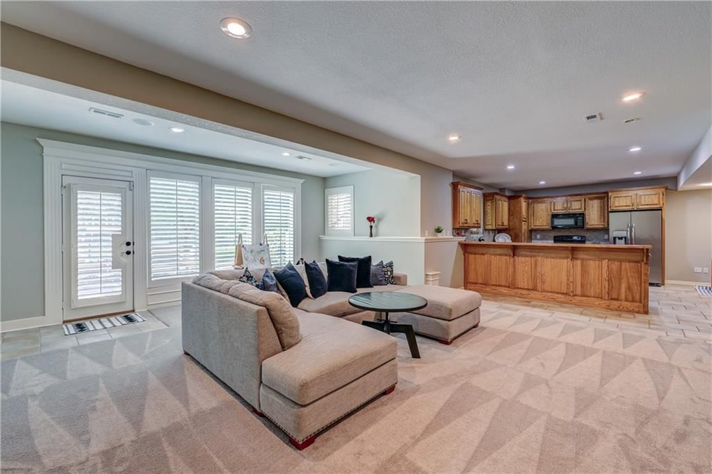14911 Outlook Lane — photo 28