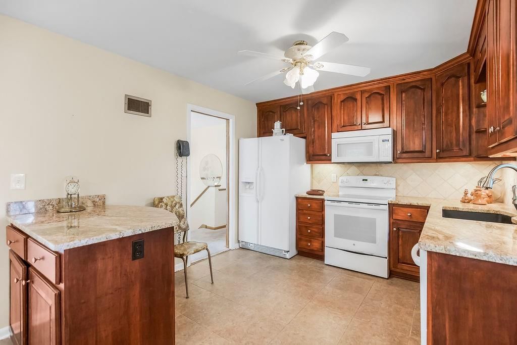 1310 N Leeview Circle — photo 11