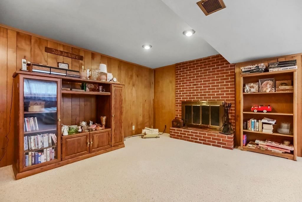 1310 N Leeview Circle — photo 24