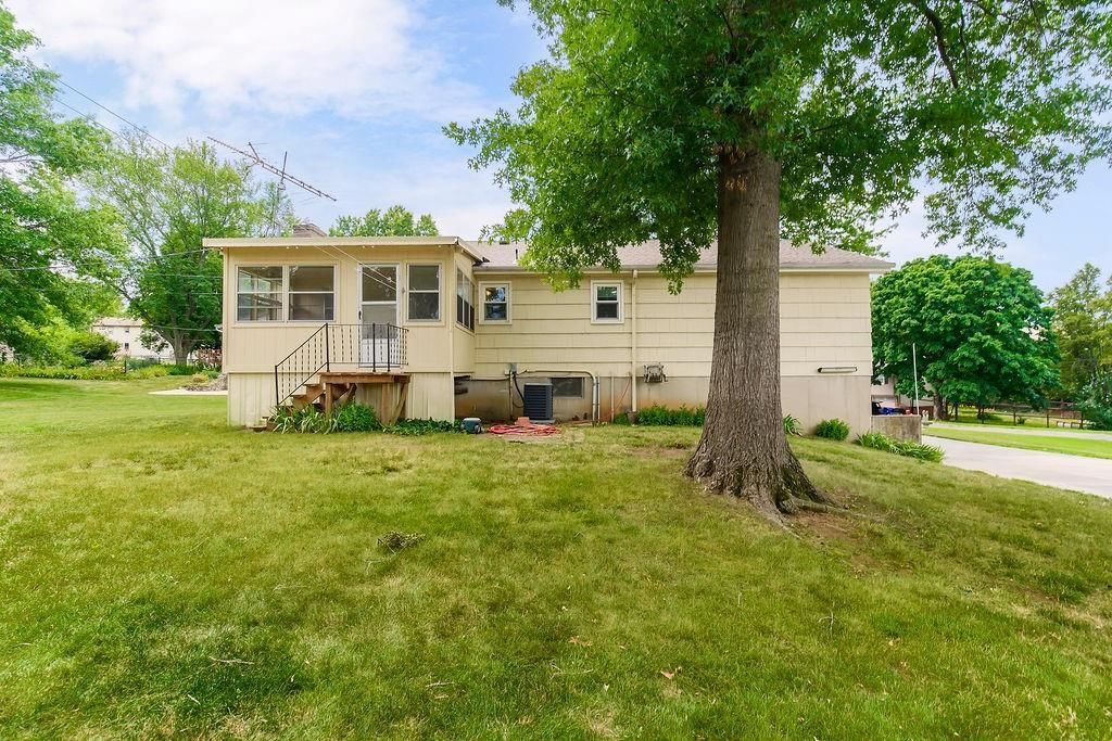 1310 N Leeview Circle — photo 29