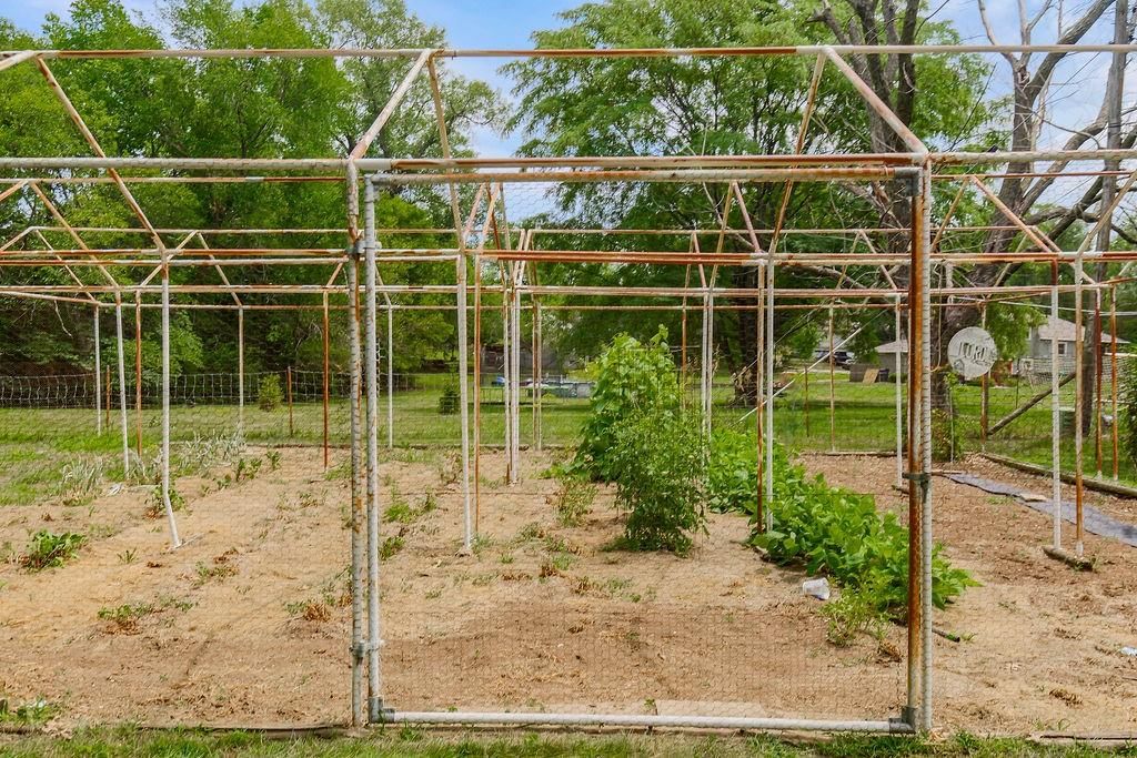 1310 N Leeview Circle — photo 31