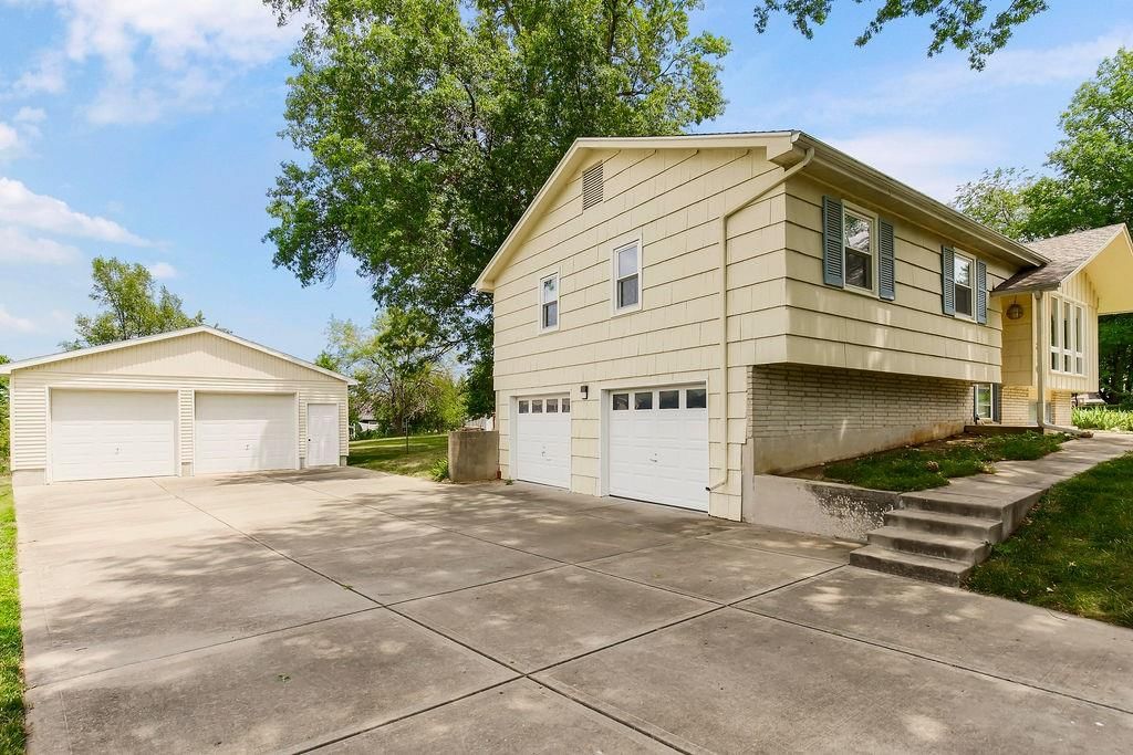 1310 N Leeview Circle — photo 34