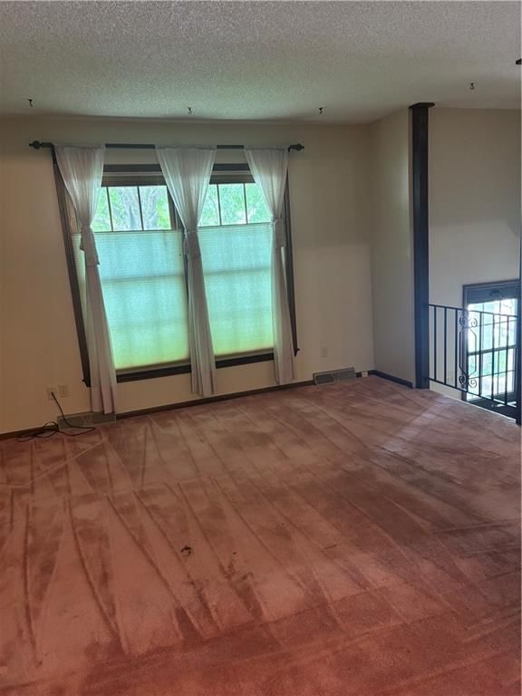 70 Evergreen Street — photo 2
