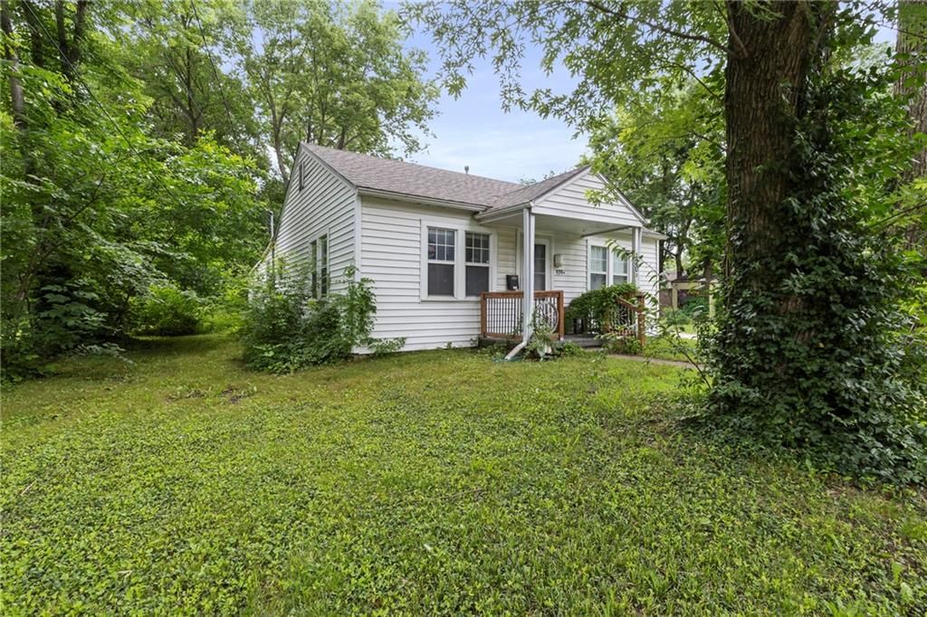 120 S Pine Street — photo 3