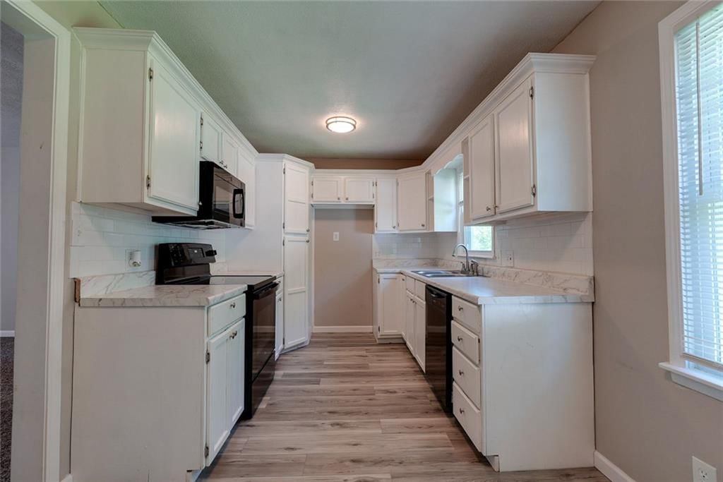 3512 Harvard Avenue — photo 6