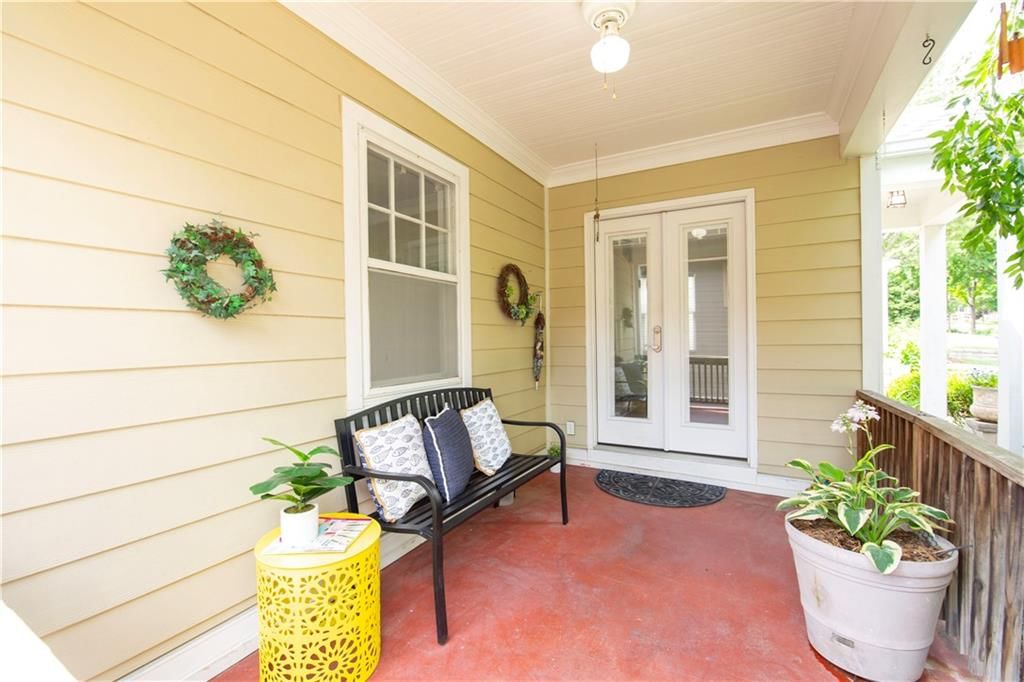 4930 Holly Street — photo 2