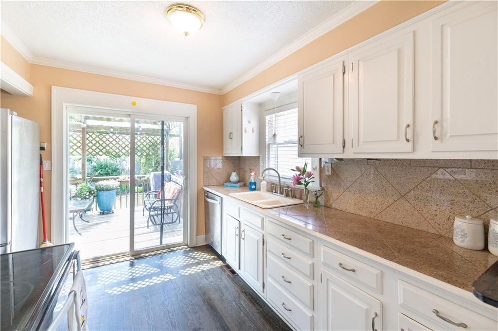 4930 Holly Street — photo 16