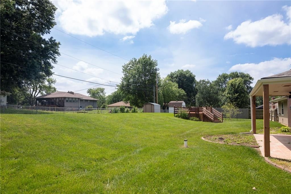 2207 N 154th Terrace — photo 38