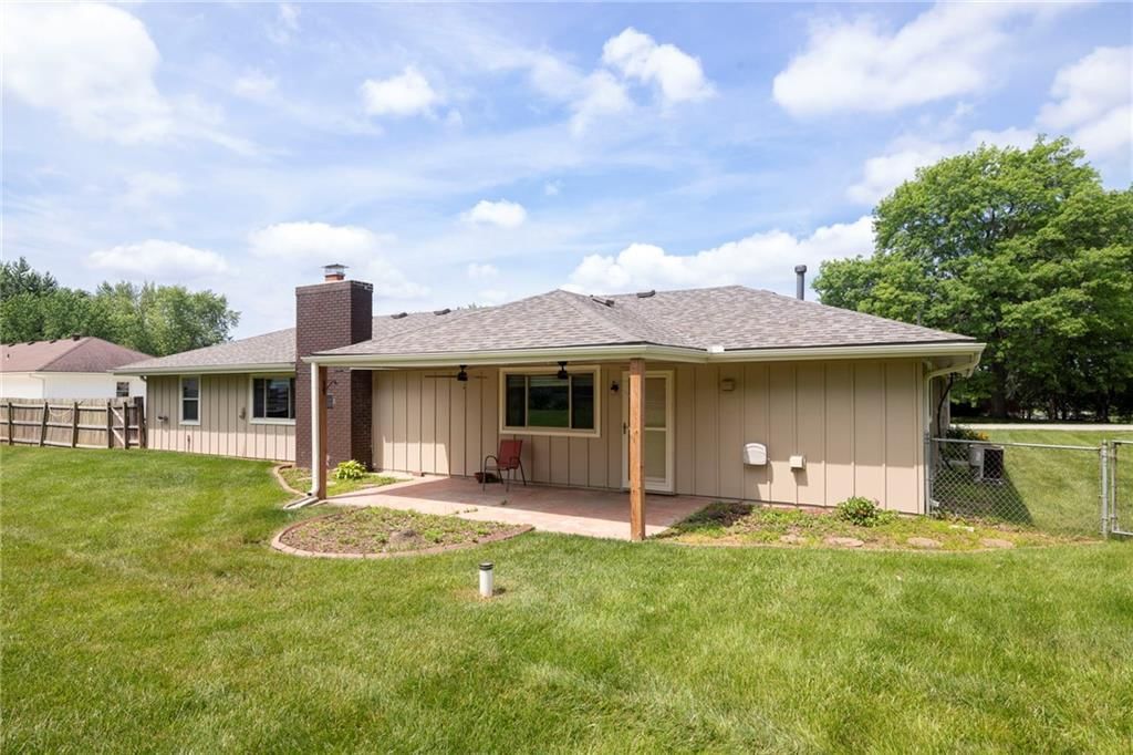 2207 N 154th Terrace — photo 42