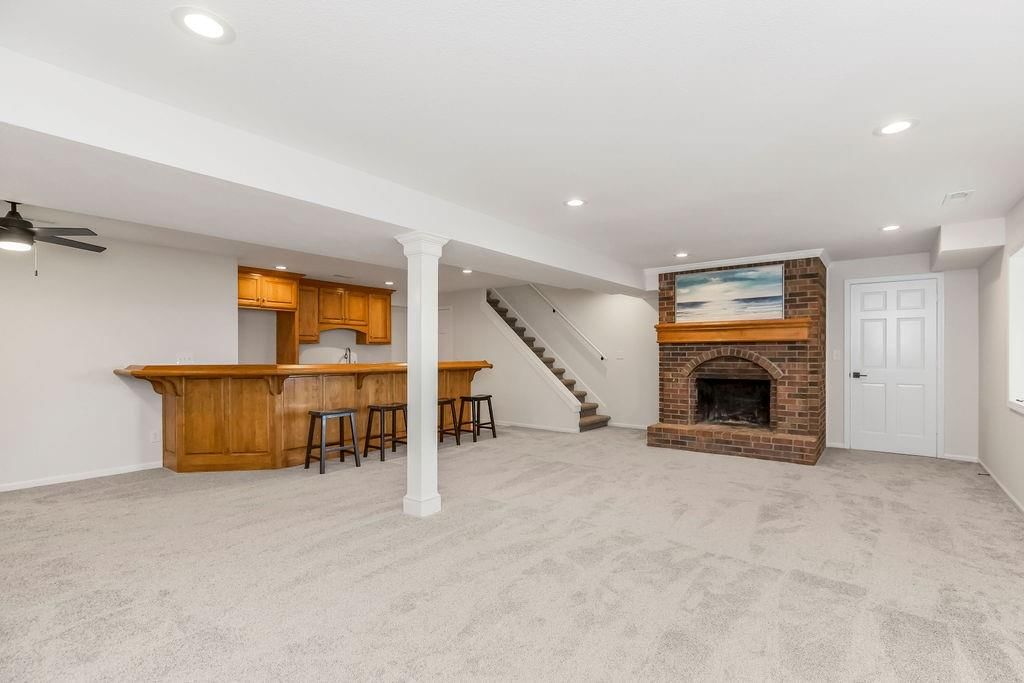 639 S Commercial Avenue — photo 20