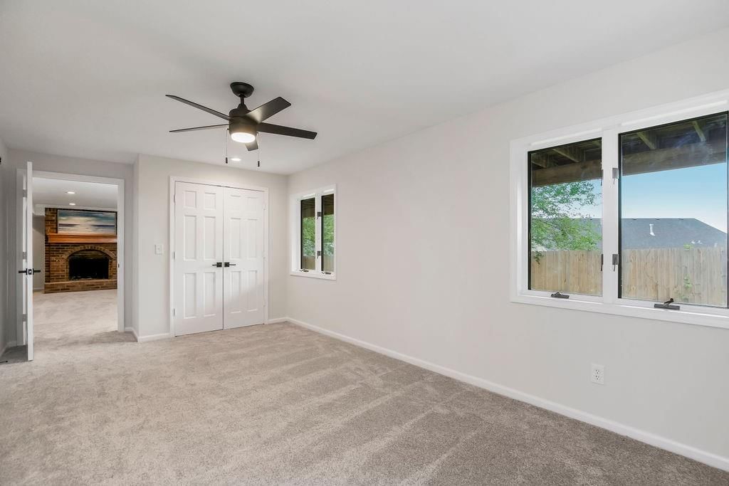 639 S Commercial Avenue — photo 23