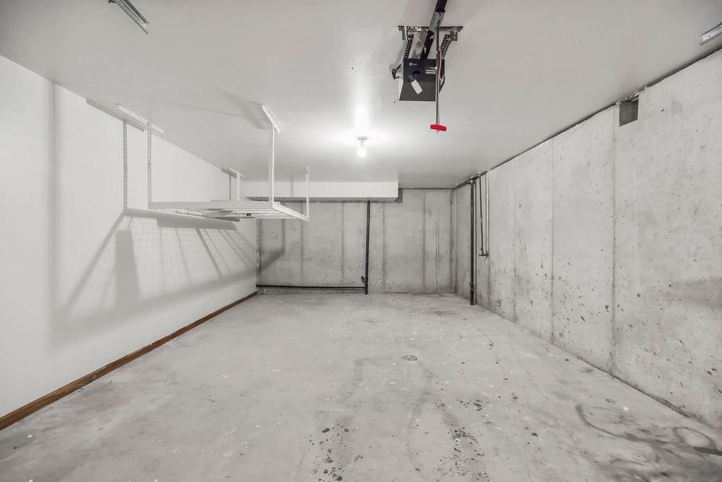 639 S Commercial Avenue — photo 28