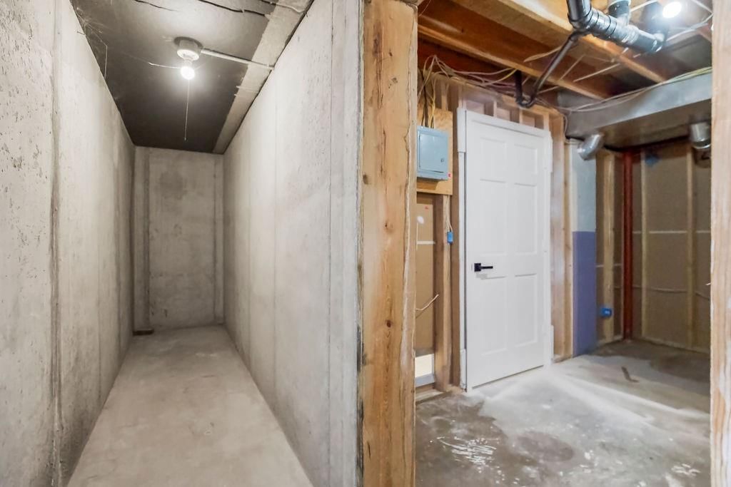639 S Commercial Avenue — photo 29