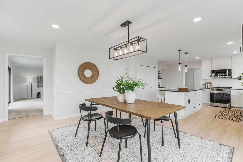 639 S Commercial Avenue — photo 8