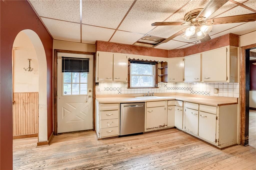 6415 W 83rd Street — photo 10