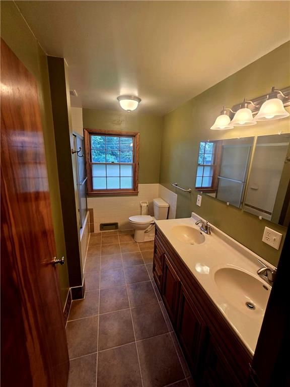 704 Park Street — photo 22