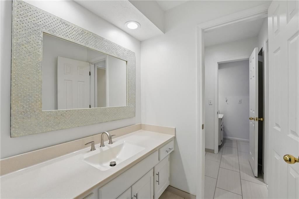 5112 NW 58th Street — photo 34