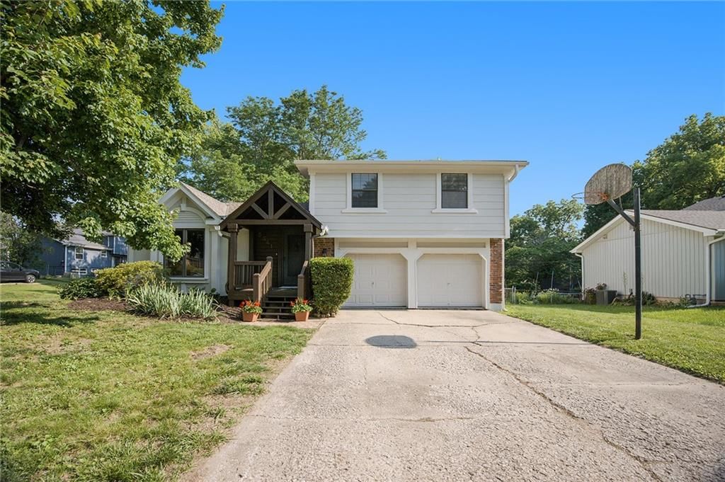 5341 Locust Lane, Kansas City, KS