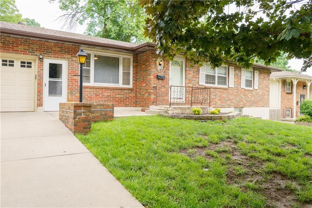 3509 S Leslie Avenue — photo 2