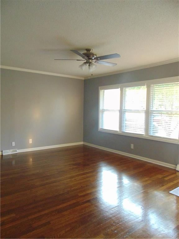 241 E South Street — photo 7