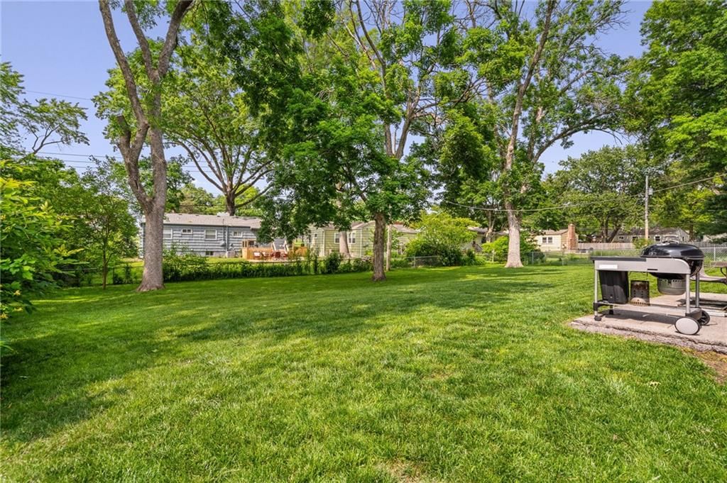 7135 Conser Street — photo 25