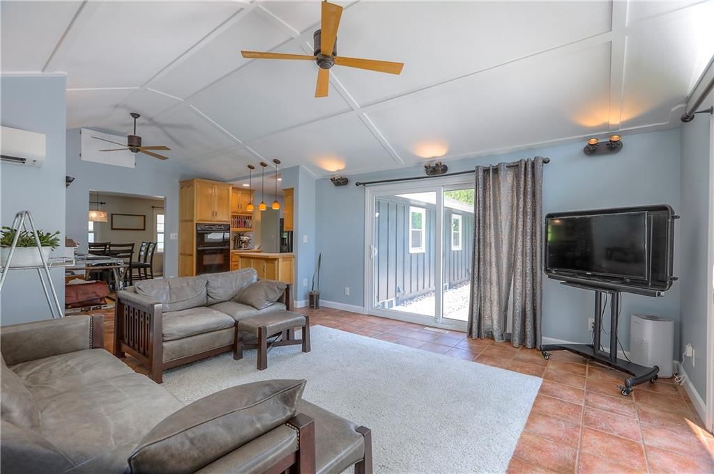 6735 NW Hilldale Drive — photo 7