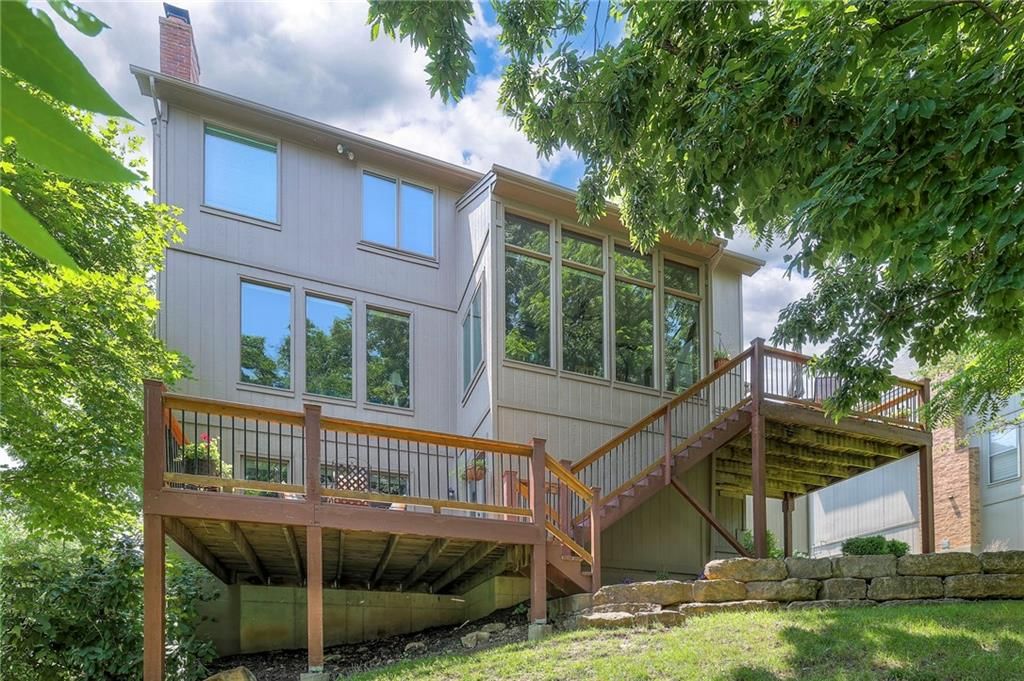 8355 Hallet Street — photo 3