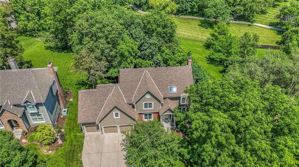 8355 Hallet Street — photo 4