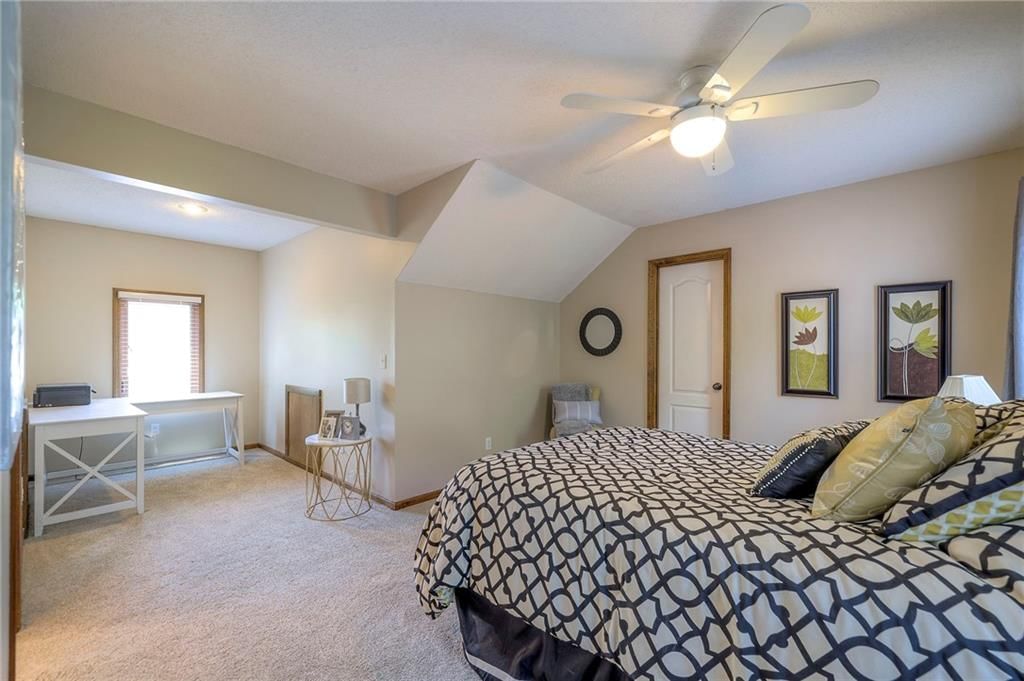 8355 Hallet Street — photo 32