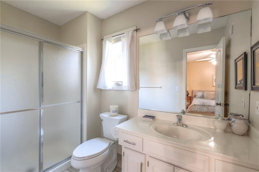 8355 Hallet Street — photo 34