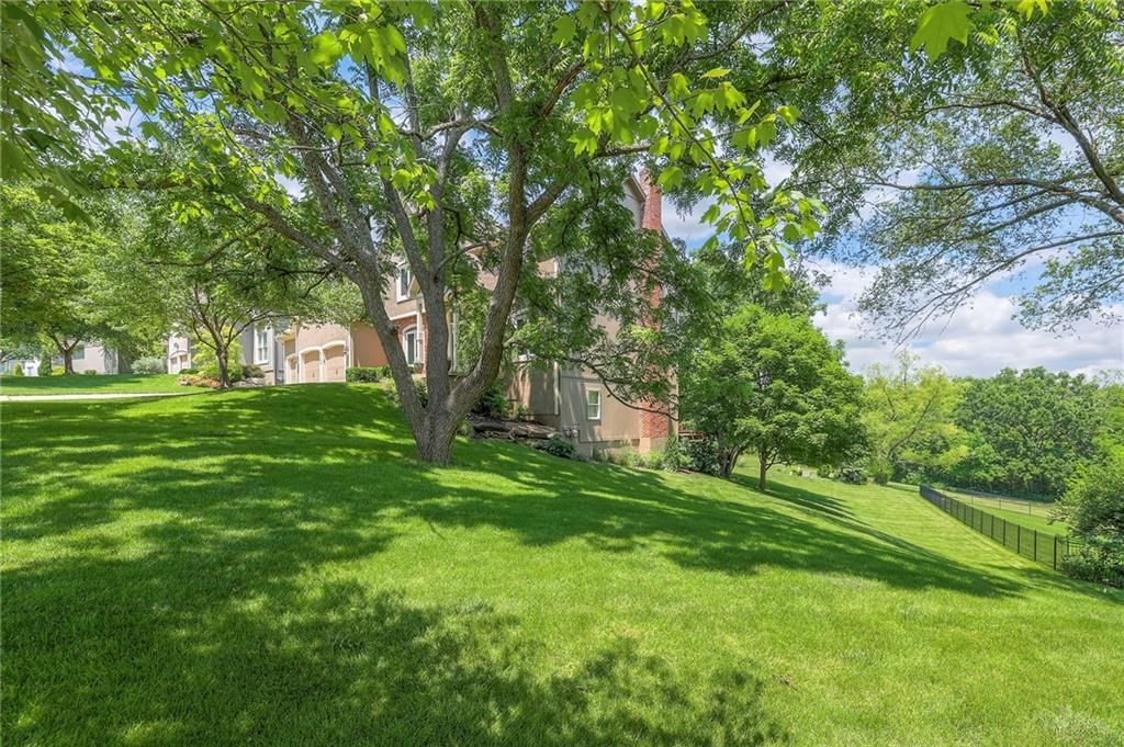 8355 Hallet Street — photo 43