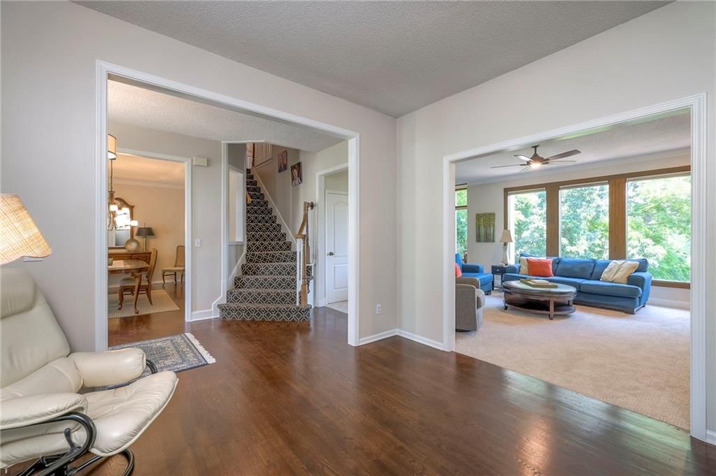 8355 Hallet Street — photo 8