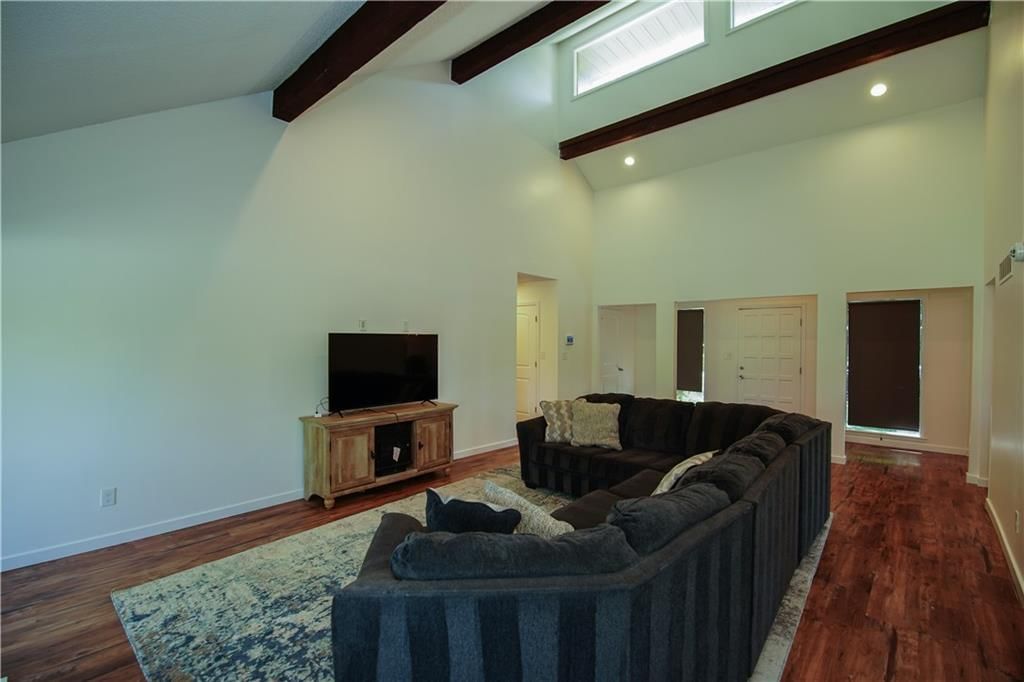 3942 SW LINDEN Lane — photo 3
