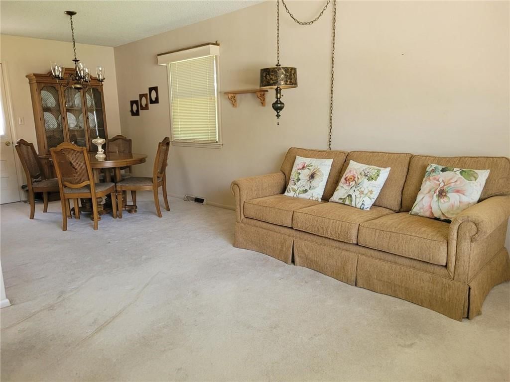 8603 E 85th Street — photo 3