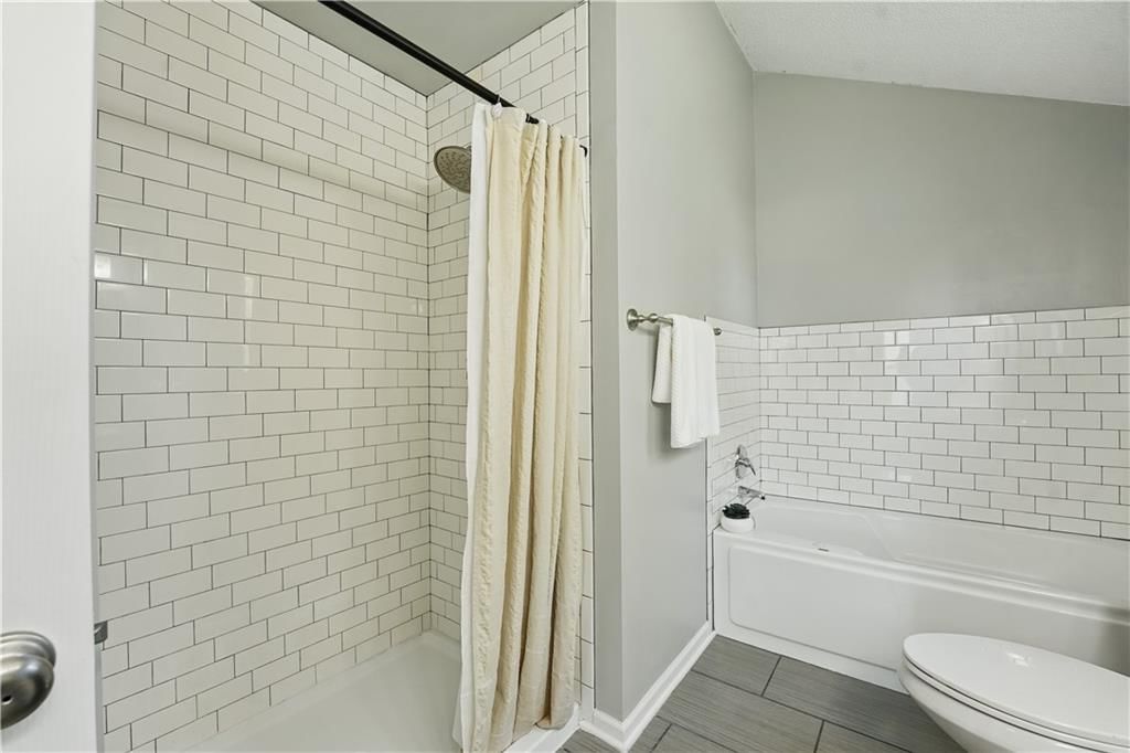 1300 SE Rosehill Drive — photo 17