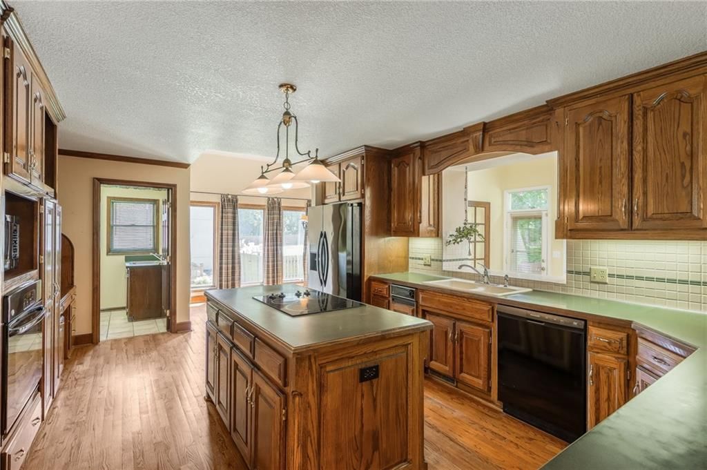 220 W Shawna Drive — photo 12