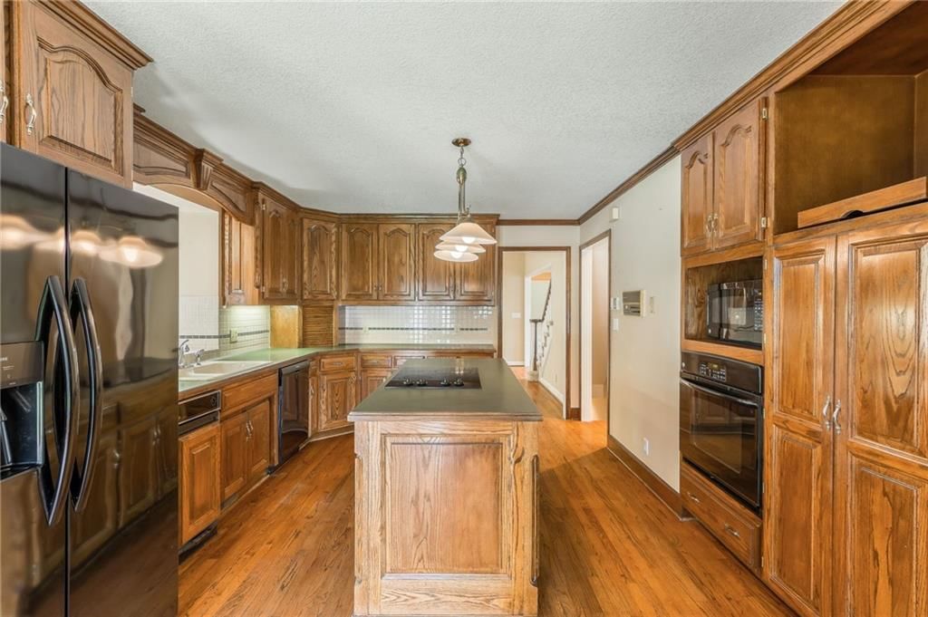 220 W Shawna Drive — photo 14