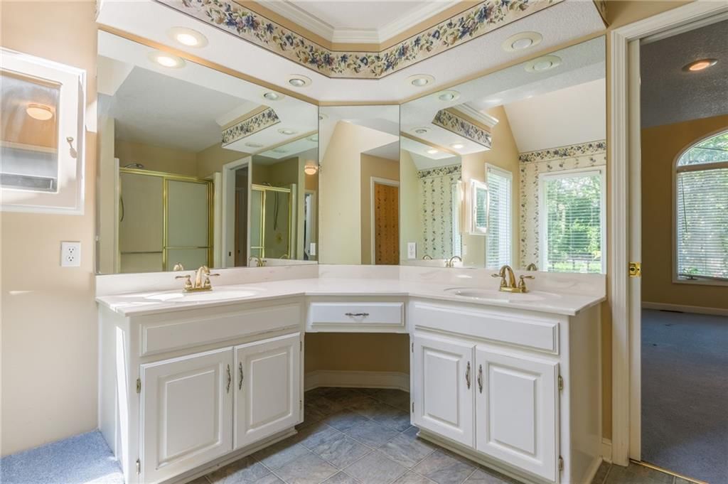 220 W Shawna Drive — photo 23