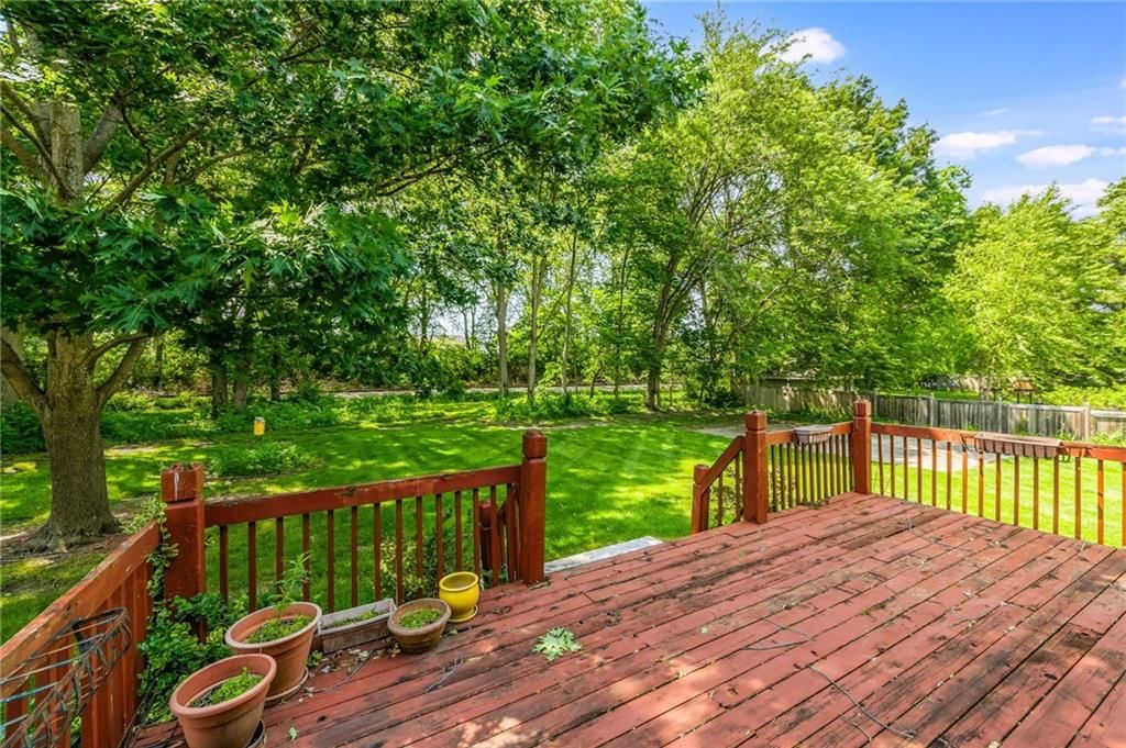 220 W Shawna Drive — photo 5