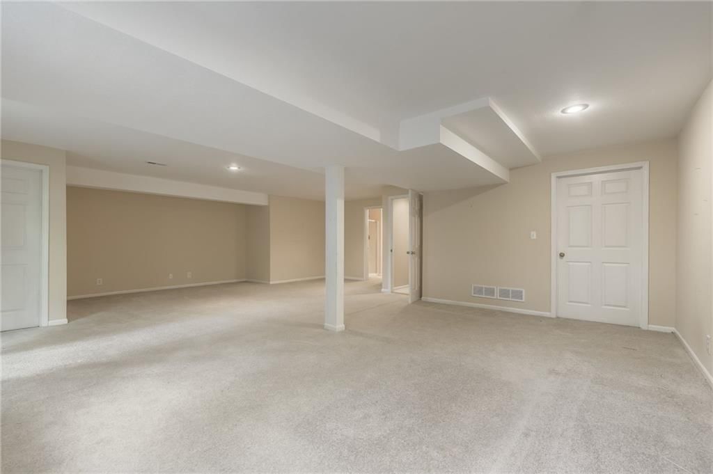220 W Shawna Drive — photo 43