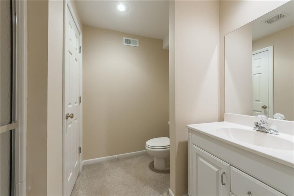 220 W Shawna Drive — photo 45
