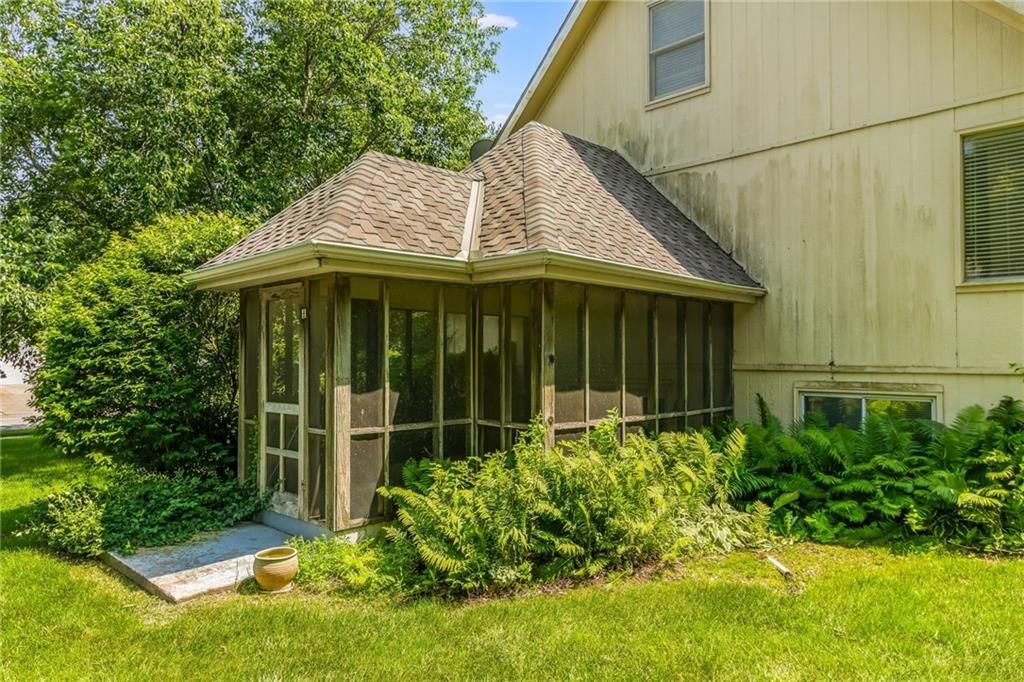 220 W Shawna Drive — photo 53