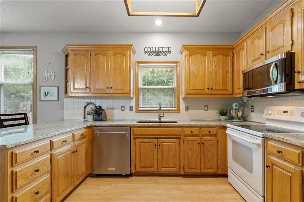 12470 S Acuff Court — photo 7