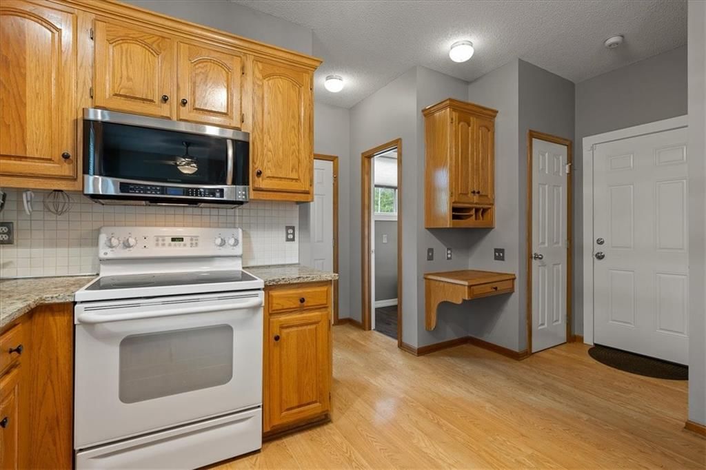 12470 S Acuff Court — photo 8
