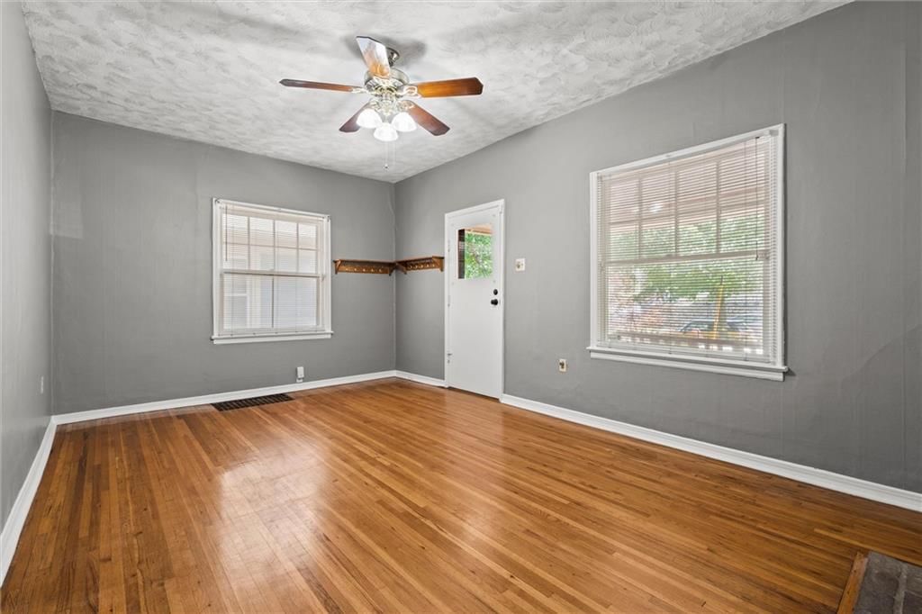 4102 Holmes Street — photo 13