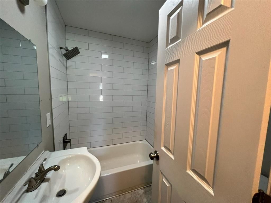 3407 S Claremont Avenue — photo 18