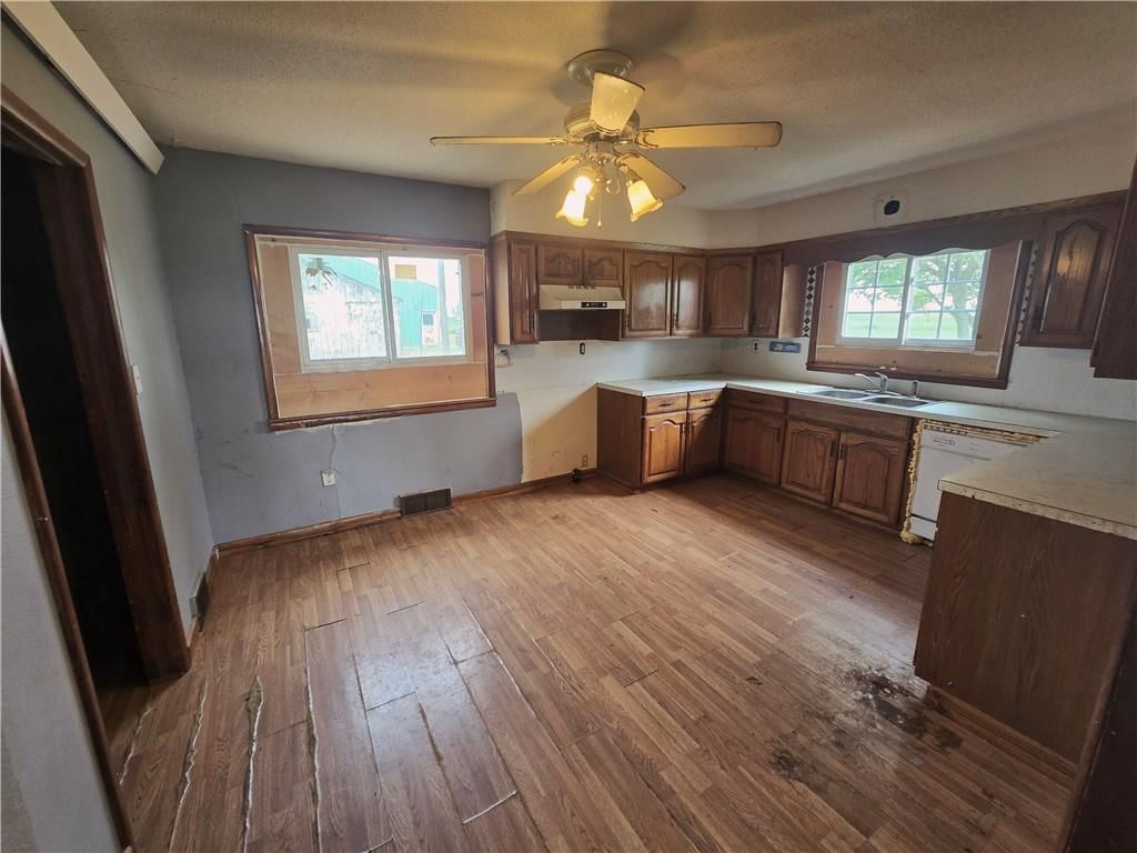 10230 S Avenue — photo 11